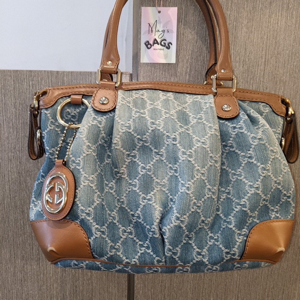 Gucci: Denim Sukey Monogram GG Logo Keychain Shoulder Bag - Picture 4 of 17